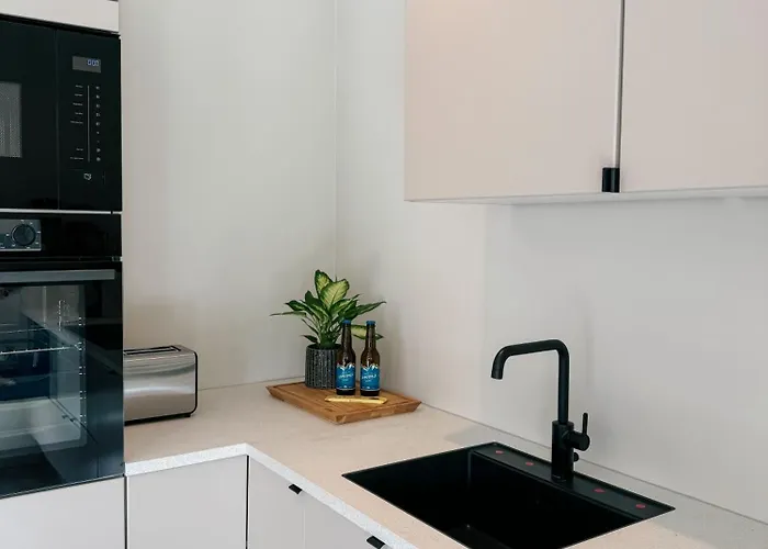 Modern Haug Retreat, Brand New From 2024 Apartament Storeidet