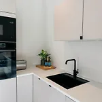 Modern Haug Retreat, Brand New From 2024 Διαμέρισμα Storeidet